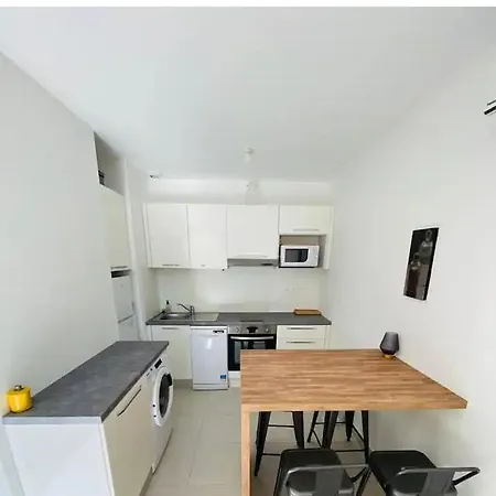 Apartment T2 Au Coeur De - Calme Et Lumineux -wifi Gratuite-2 Velos